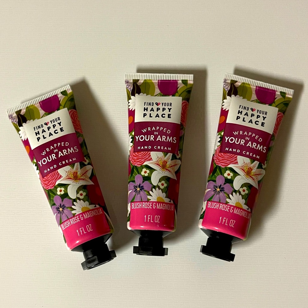 (029) NEW & Sealed Find your Happy Place “Wrapped in your Arms” 3 Hand Creams